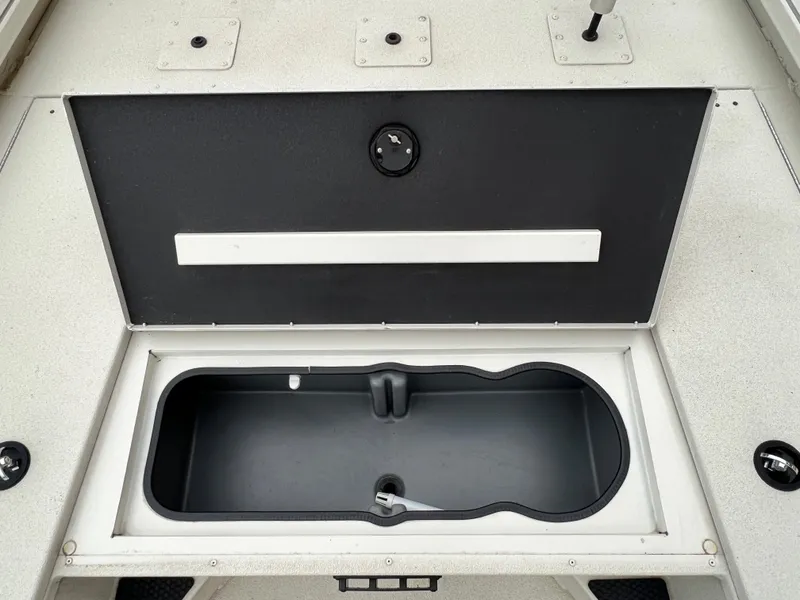 Slide: The Image of Ranger RB210 2024 - 18