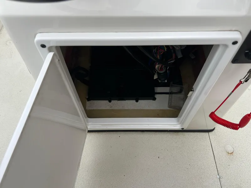 Slide: The Image of Ranger RB210 2024 - 22