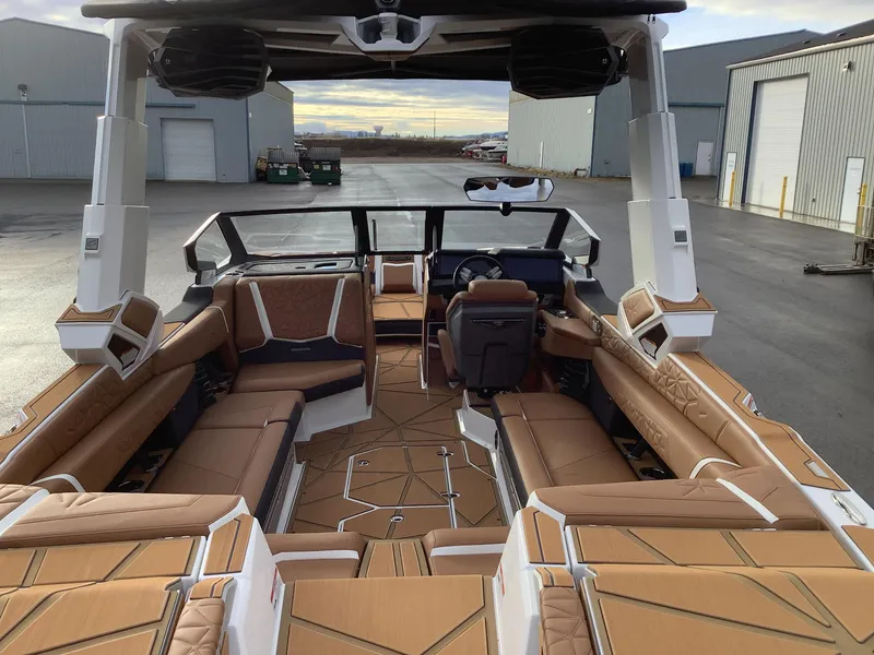 Slide: The Image of Nautique Super Air Nautique G25 Paragon 2025 - 4