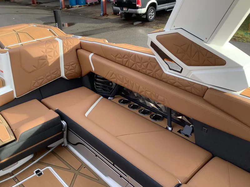 Slide: The Image of Nautique Super Air Nautique G25 Paragon 2025 - 6