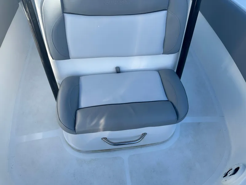 Slide: The Image of NauticStar Legacy 2302 2022 - 56