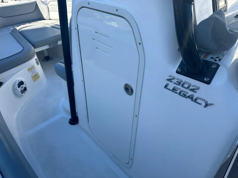 Slide: The Image of NauticStar Legacy 2302 2022 - 57