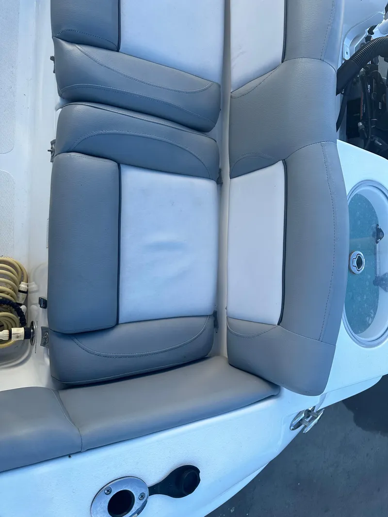 Slide: The Image of NauticStar Legacy 2302 2022 - 70