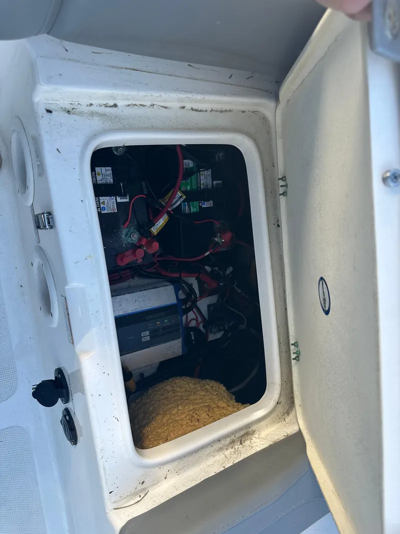 Slide: The Image of NauticStar Legacy 2302 2022 - 74