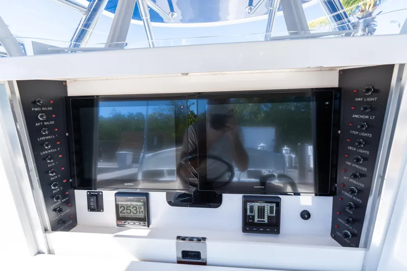 Slide: The Image of Bahama 34 2015 - 51