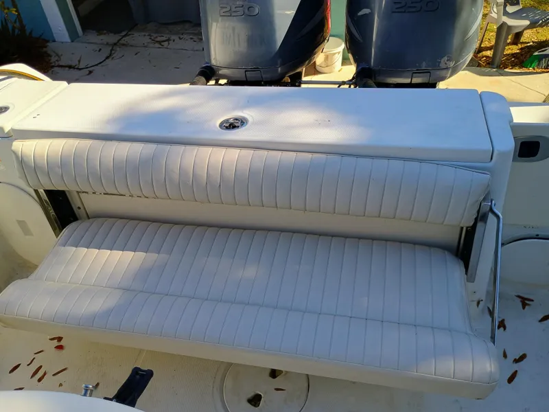 Slide: The Image of 2007 Hydra-Sports 2500CC Vector boat seating with dual 250 engines in sunlight. - 16