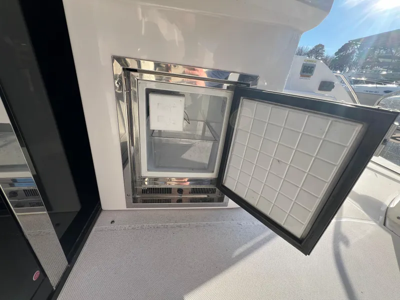 Slide: The Image of Regal 46 Sport Coupe 2014 - 67