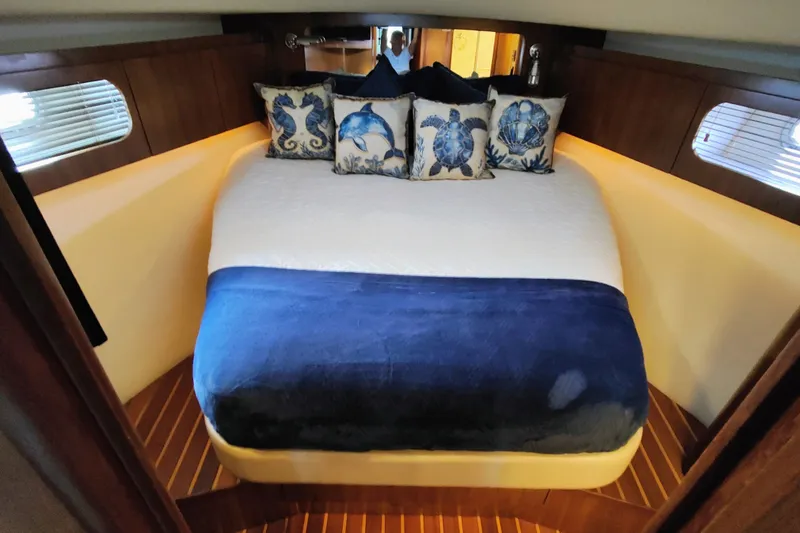 Slide: The Image of Master Stateroom - 37
