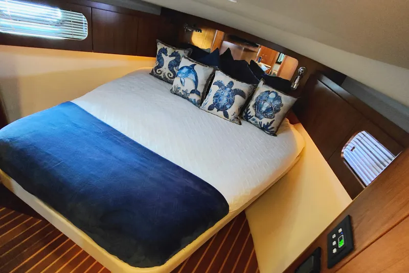 Slide: The Image of Master Stateroom - 38