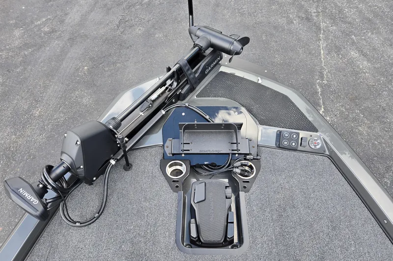 Slide: The Image of Front deck of iKon LXL21 boat with Garmin trolling motor, 2025 model. - 24