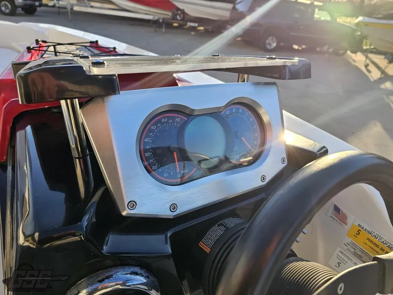 Slide: The Image of 2018 Scarab 165 ID dashboard with gauges in sunlight. - 47