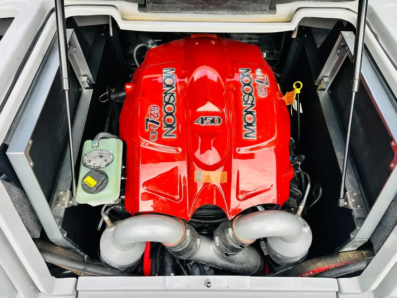 Slide: The Image of Malibu Wakesetter 24 MXZ 2020 - 51