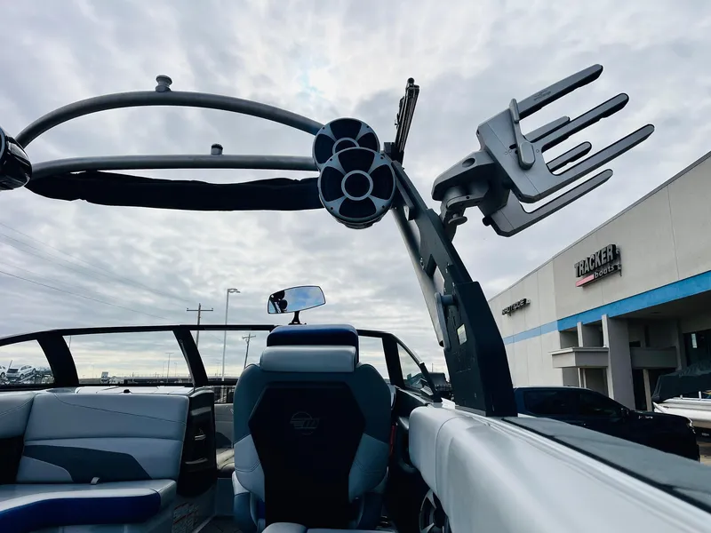 Slide: The Image of Malibu Wakesetter 24 MXZ 2020 - 59