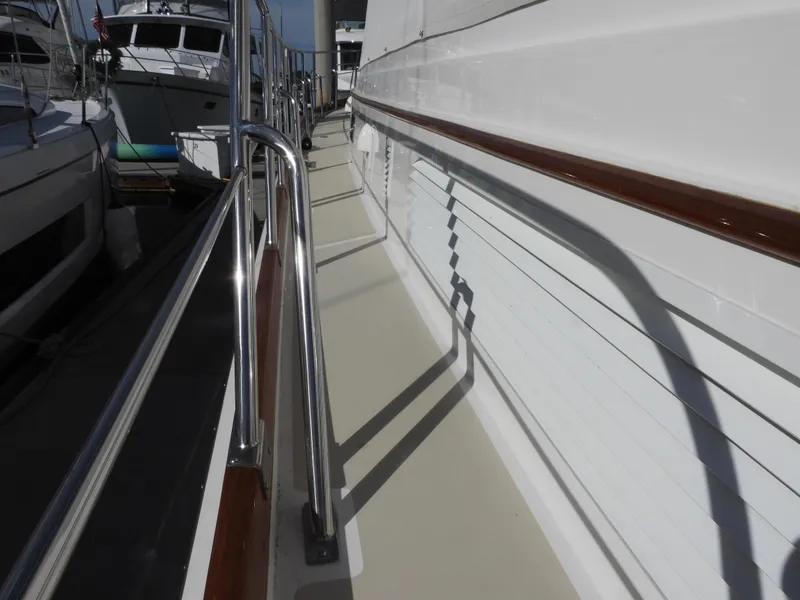Slide: The Image of Grand Banks 46 Eastbay SX 2015 - 8