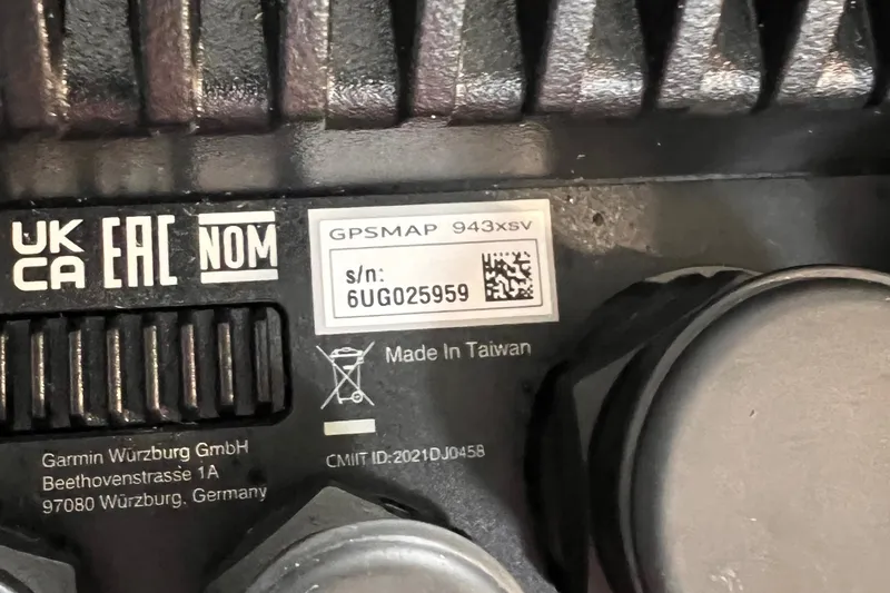 Slide: The Image of Label on electronic device with serial number 6UGO025959, made in Taiwan, for Steiger Craft 23 Miami 2016. - 25