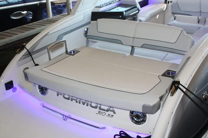 Slide: The Image of Formula 310 Sun Sport 2026 - 62