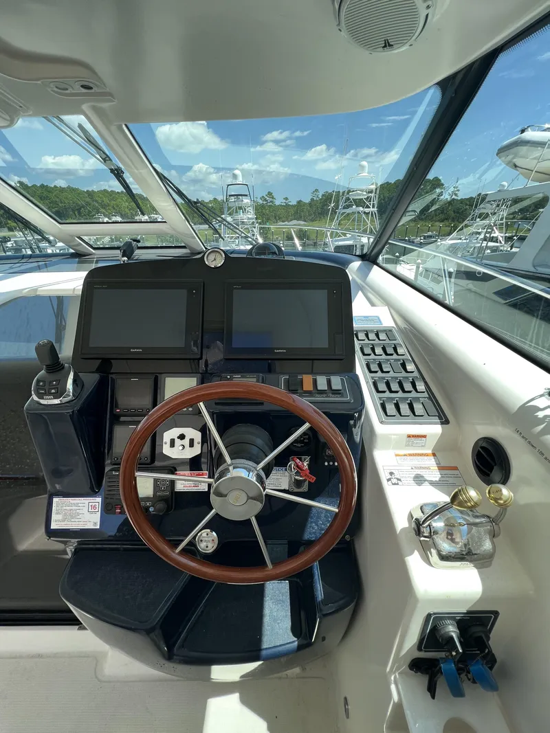 Slide: The Image of Tiara 4300 Sovran 2007 - 59