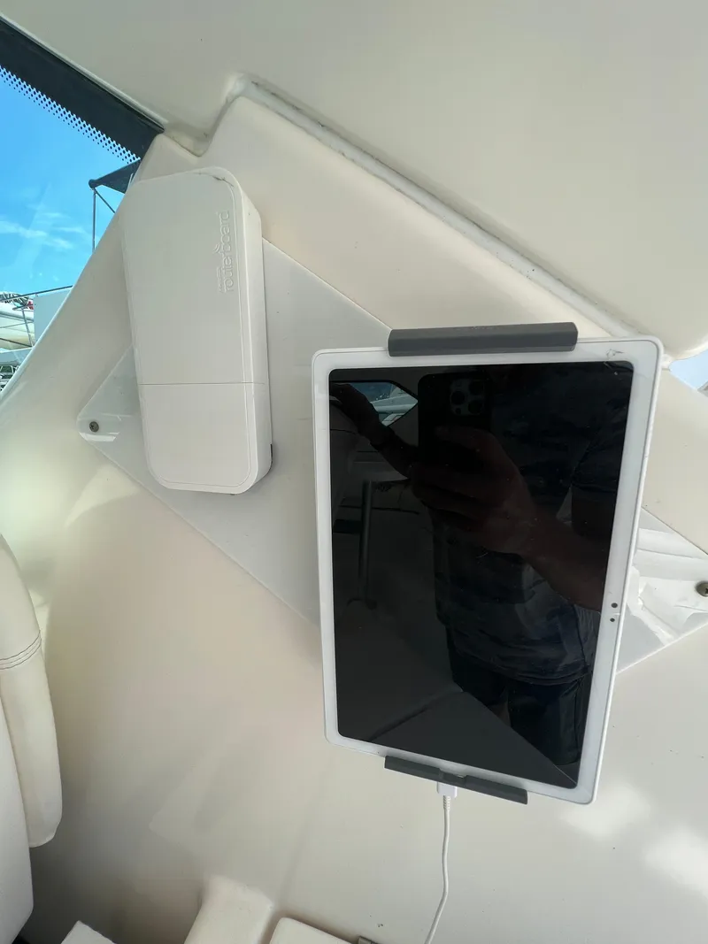 Slide: The Image of Tiara 4300 Sovran 2007 - 63