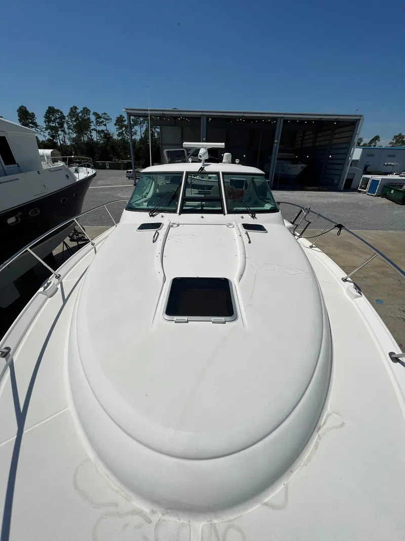 Slide: The Image of Tiara 4300 Sovran 2007 - 70