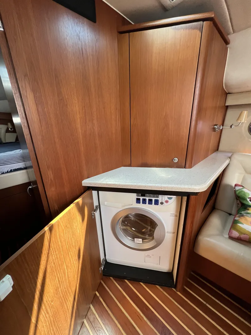 Slide: The Image of Tiara 4300 Sovran 2007 - 78