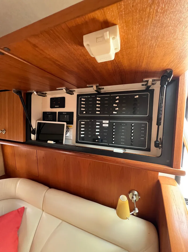 Slide: The Image of Tiara 4300 Sovran 2007 - 79