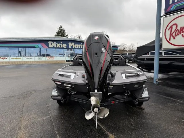 Slide: The Image of 2025 Ranger Z519R boat at Dixie Marine dealership. - 6