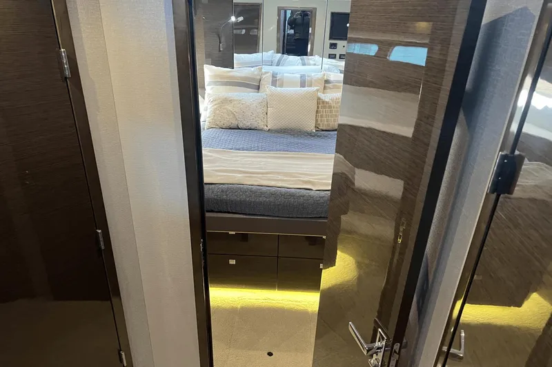 Slide: The Image of Cruisers 50 Cantius 2020 - 71