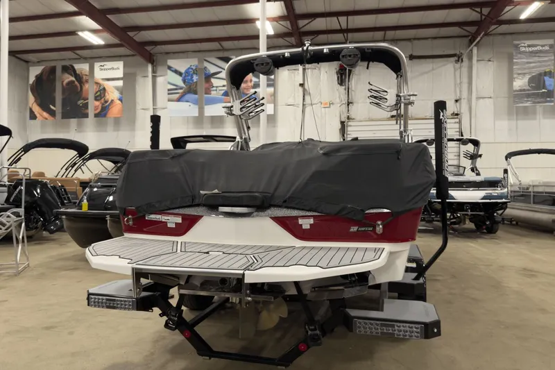 Slide: The Image of MasterCraft XT22 2025 - 49