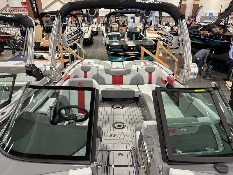 Slide: The Image of MasterCraft XT22 2025 - 67