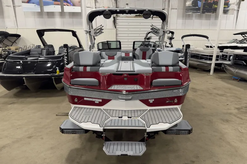 Slide: The Image of MasterCraft XT22 2025 - 9