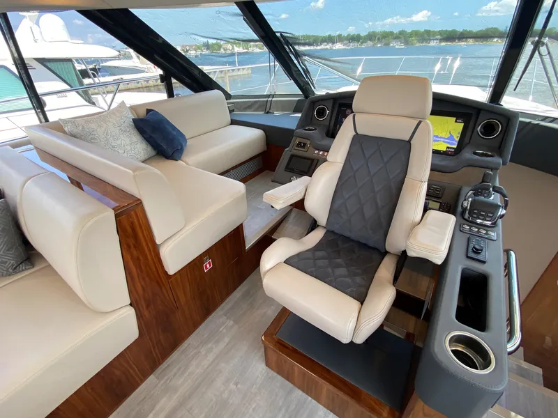 Slide: The Image of Helm Seating - 25