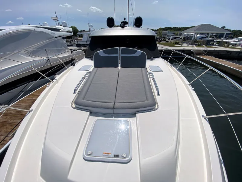 Slide: The Image of Bow Seating - 47