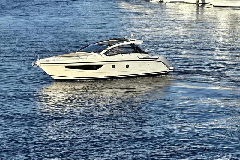 Slide: The Image of Azimut Atlantis 34 2014 - 0