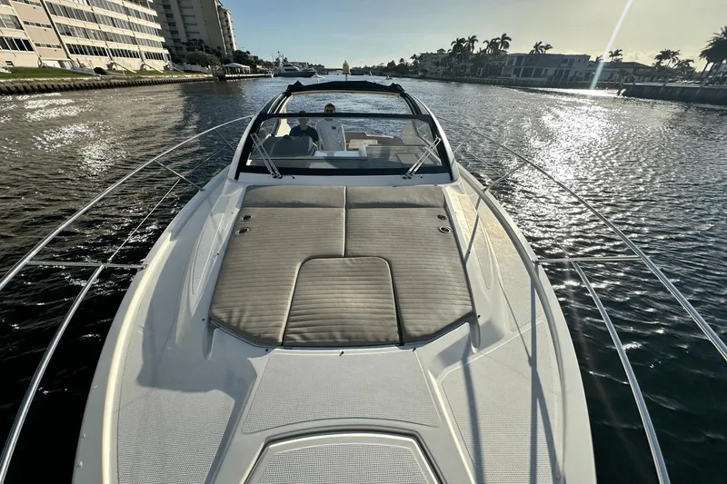 Slide: The Image of Azimut Atlantis 34 2014 - 10