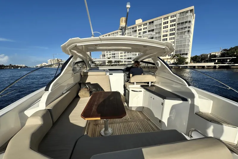 Slide: The Image of Azimut Atlantis 34 2014 - 13