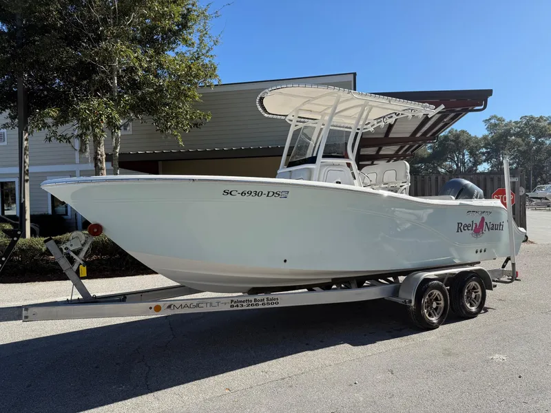 Slide: The Image of Sea Fox 228 Commander 2022 - 1