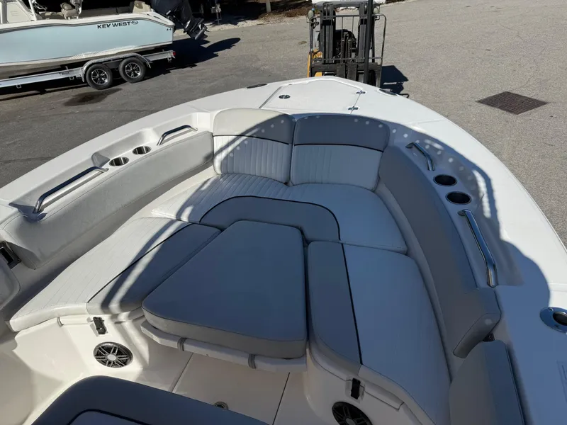 Slide: The Image of Sea Fox 228 Commander 2022 - 2