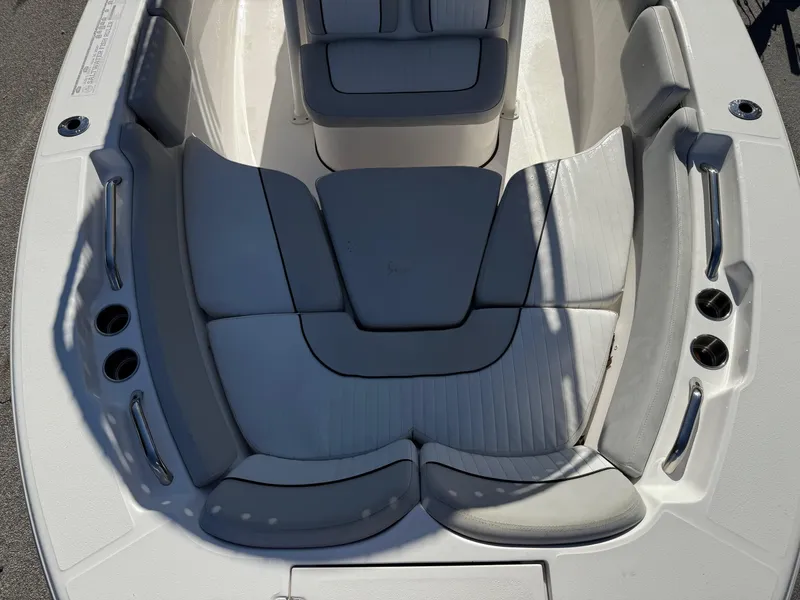 Slide: The Image of Sea Fox 228 Commander 2022 - 8