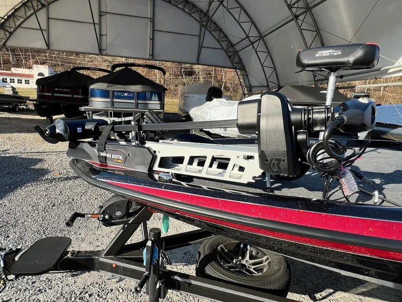 Slide: The Image of Skeeter ZXR20 2025 - 14