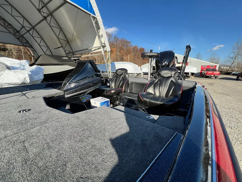 Slide: The Image of Skeeter ZXR20 2025 - 21