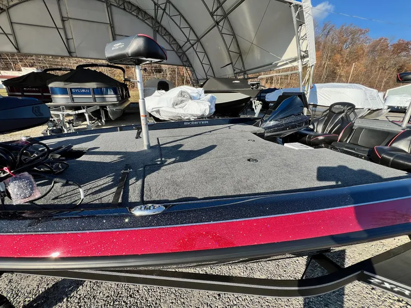 Slide: The Image of Skeeter ZXR20 2025 - 28