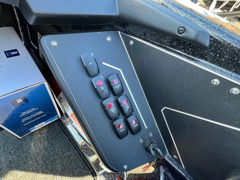 Slide: The Image of Skeeter ZXR20 2025 - 29