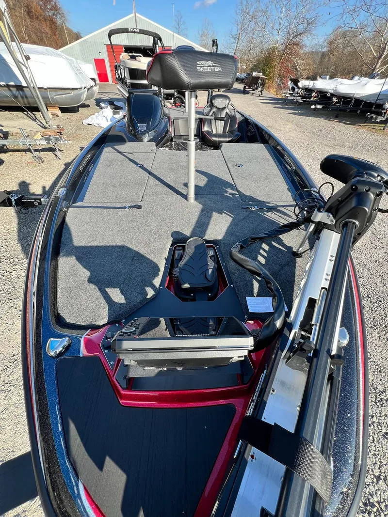 Slide: The Image of Skeeter ZXR20 2025 - 35