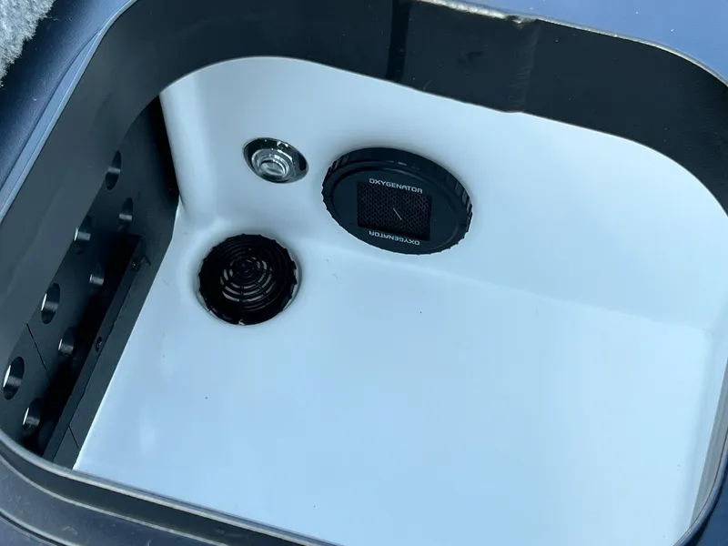 Slide: The Image of Skeeter ZXR20 2025 - 37