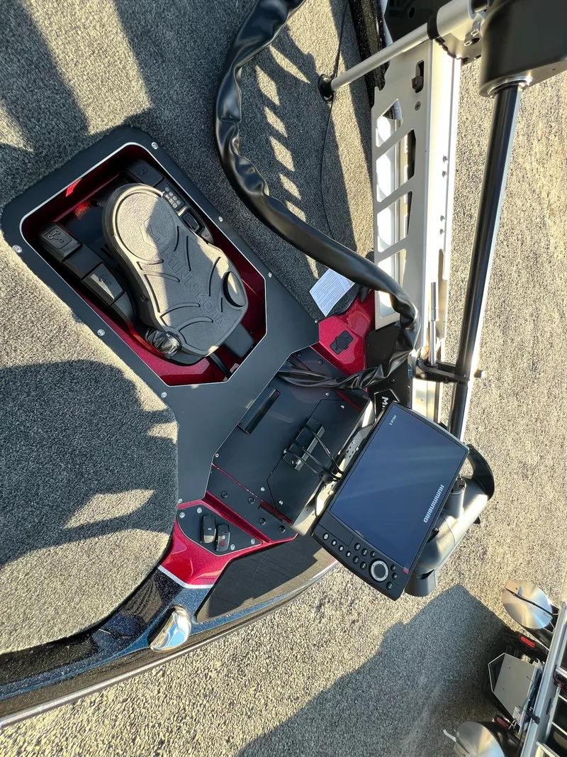 Slide: The Image of Skeeter ZXR20 2025 - 4