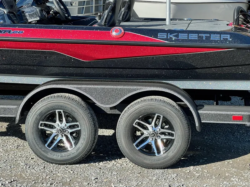 Slide: The Image of Skeeter ZXR20 2025 - 11