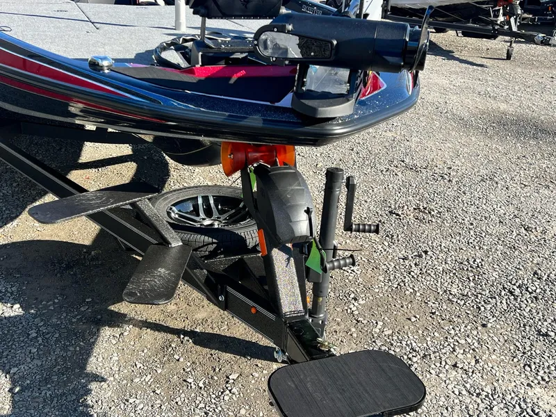 Slide: The Image of Skeeter ZXR20 2025 - 19