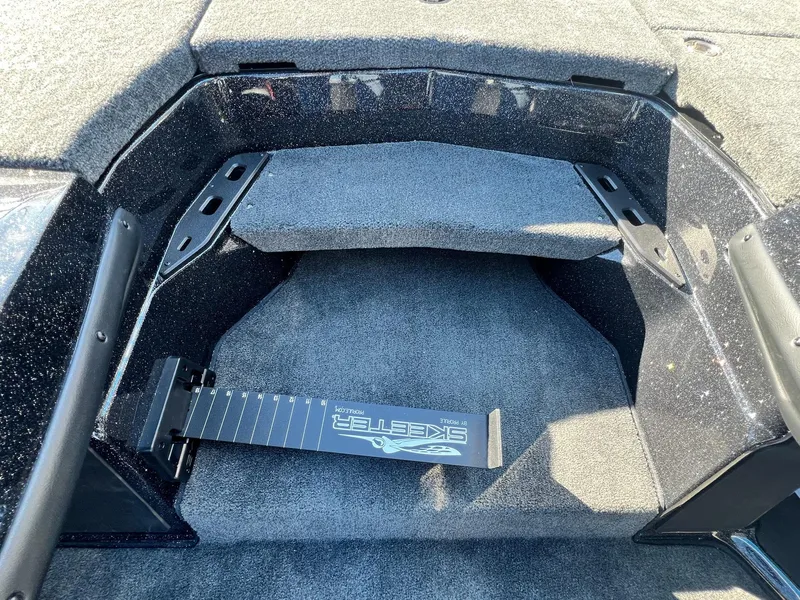 Slide: The Image of Skeeter ZXR20 2025 - 24