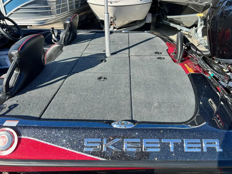 Slide: The Image of Skeeter ZXR20 2025 - 27