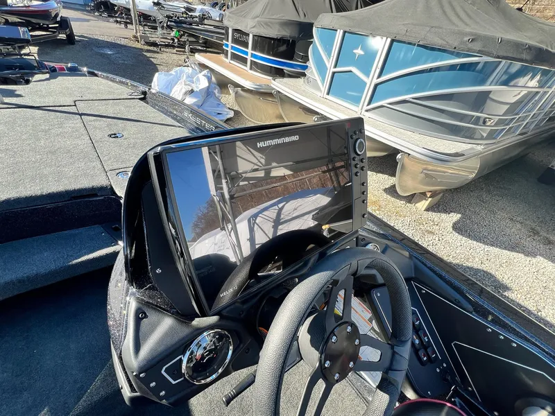 Slide: The Image of Skeeter ZXR20 2025 - 34